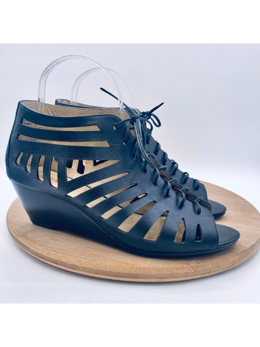 Levity Shoes Womens 8 Black Leather Gladiator Wedge Heels Peep